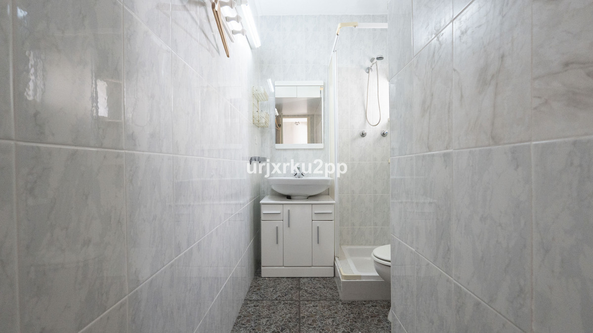 For sale - 3 Bedroom 2 Bathroom House - Townhouse in Torrevieja - Torrevieja Centro  - Alicante