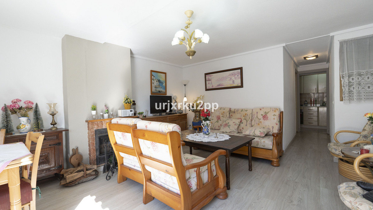 For sale - 3 Bedroom 2 Bathroom House - Townhouse in Torrevieja - Torrevieja Centro  - Alicante