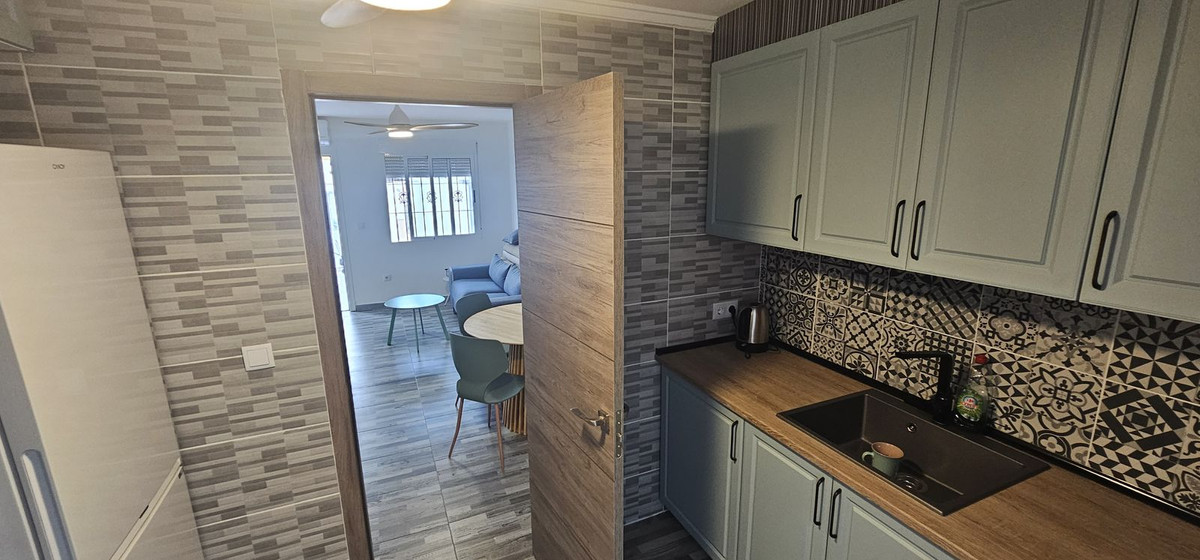 Sold - 2 Bedroom 1 Bathroom Apartment - Ground Floor Apartment in Torrevieja - Torrevieja Centro  - Alicante