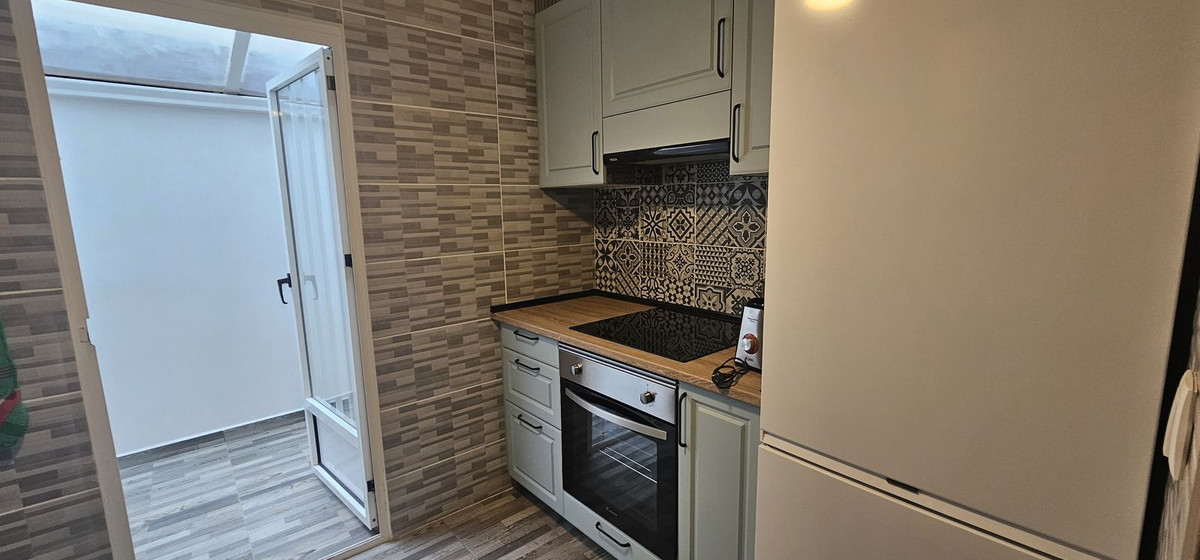 Sold - 2 Bedroom 1 Bathroom Apartment - Ground Floor Apartment in Torrevieja - Torrevieja Centro  - Alicante