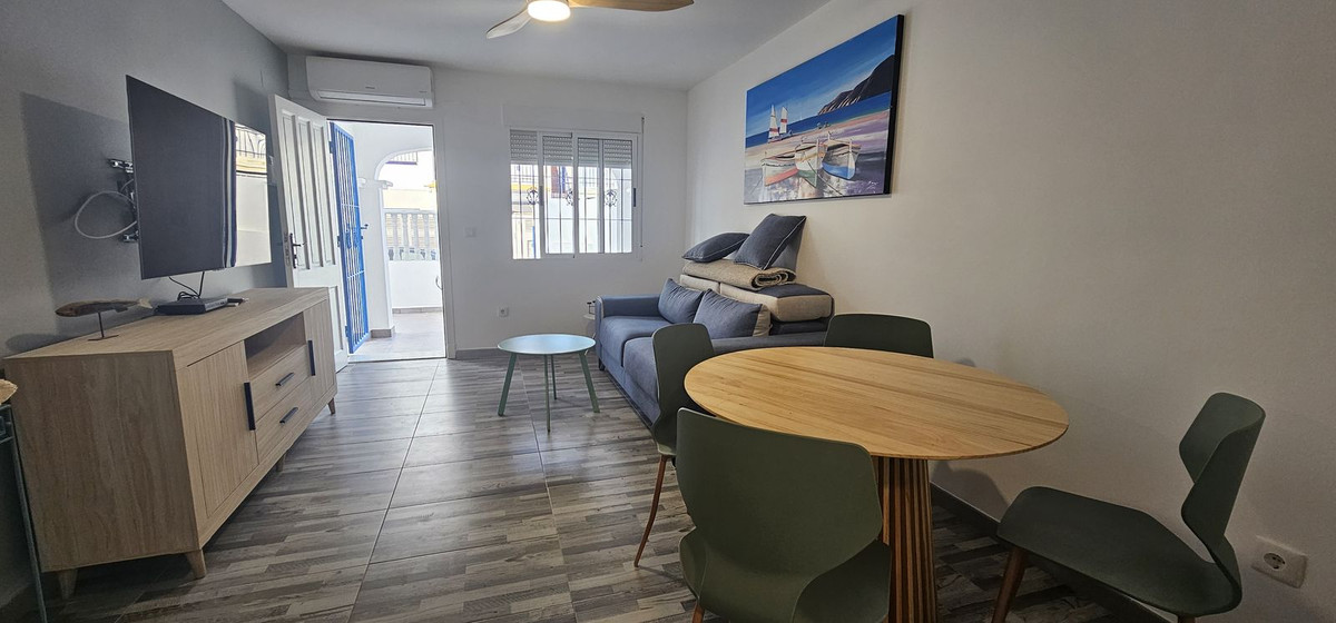 Sold - 2 Bedroom 1 Bathroom Apartment - Ground Floor Apartment in Torrevieja - Torrevieja Centro  - Alicante