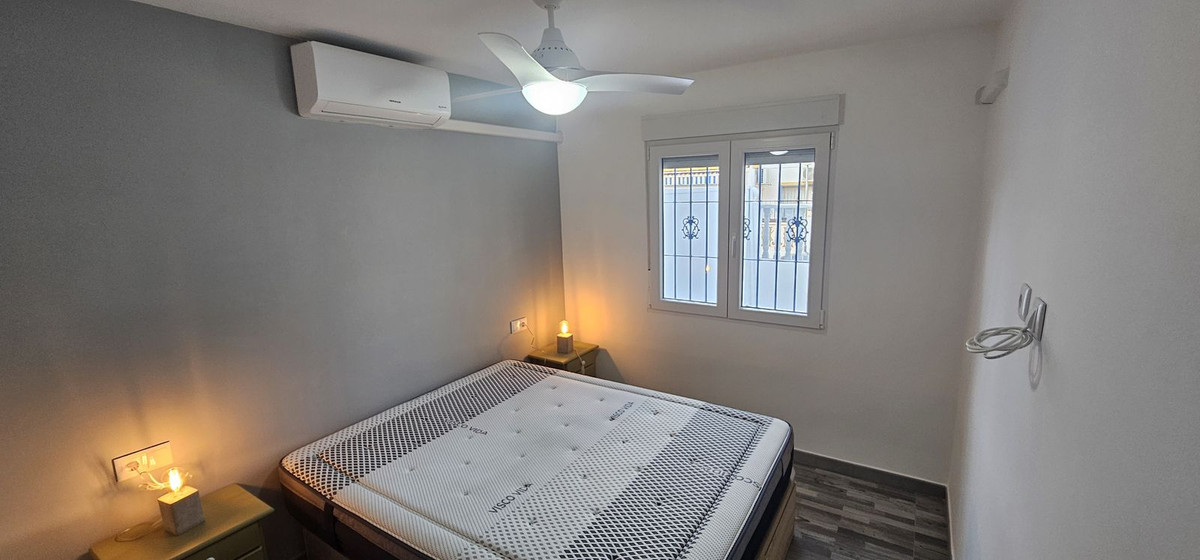 Sold - 2 Bedroom 1 Bathroom Apartment - Ground Floor Apartment in Torrevieja - Torrevieja Centro  - Alicante