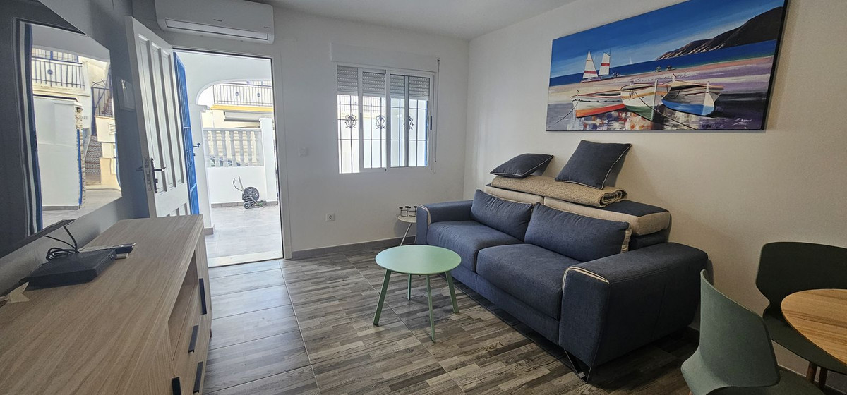 Sold - 2 Bedroom 1 Bathroom Apartment - Ground Floor Apartment in Torrevieja - Torrevieja Centro  - Alicante