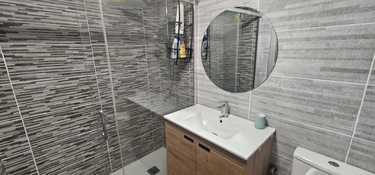 Sold - 2 Bedroom 1 Bathroom Apartment - Ground Floor Apartment in Torrevieja - Torrevieja Centro  - Alicante