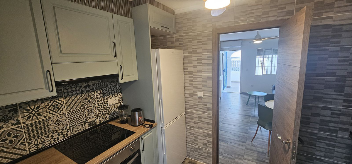 Sold - 2 Bedroom 1 Bathroom Apartment - Ground Floor Apartment in Torrevieja - Torrevieja Centro  - Alicante