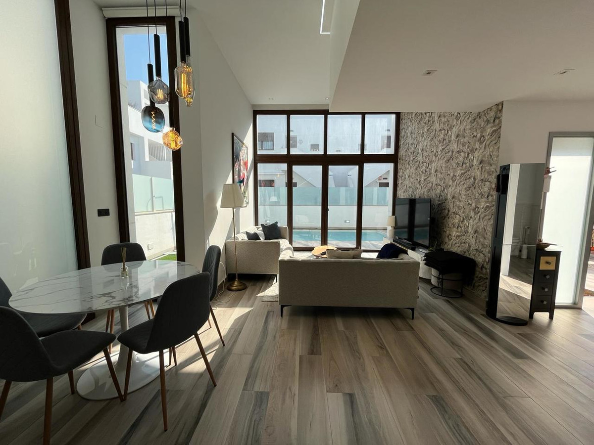 Sold - 3 Bedroom 4 Bathroom Detached Villa in Torrevieja - Los Balcones  - Alicante