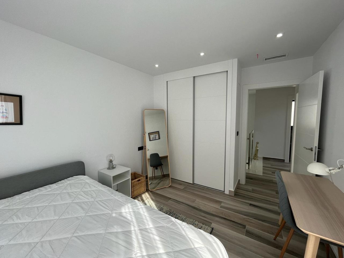 Sold - 3 Bedroom 4 Bathroom Detached Villa in Torrevieja - Los Balcones  - Alicante