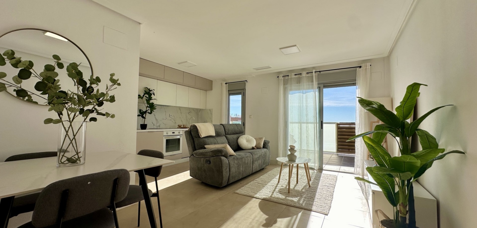 For sale - 3 Bedroom 2 Bathroom Apartment in Torrevieja - Torrevieja  - Costa Blanca (Alicante)