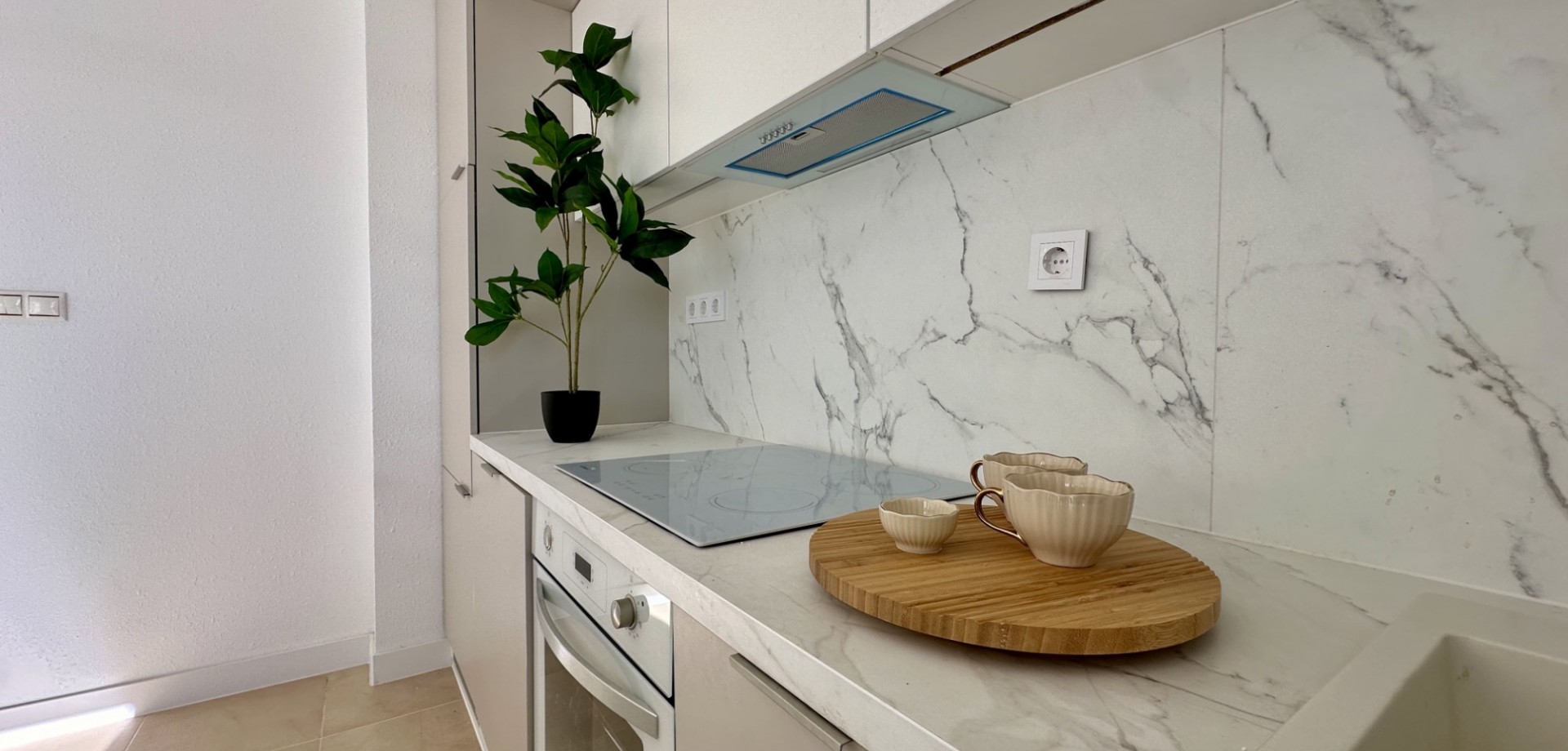 For sale - 3 Bedroom 2 Bathroom Apartment in Torrevieja - Torrevieja  - Costa Blanca (Alicante)