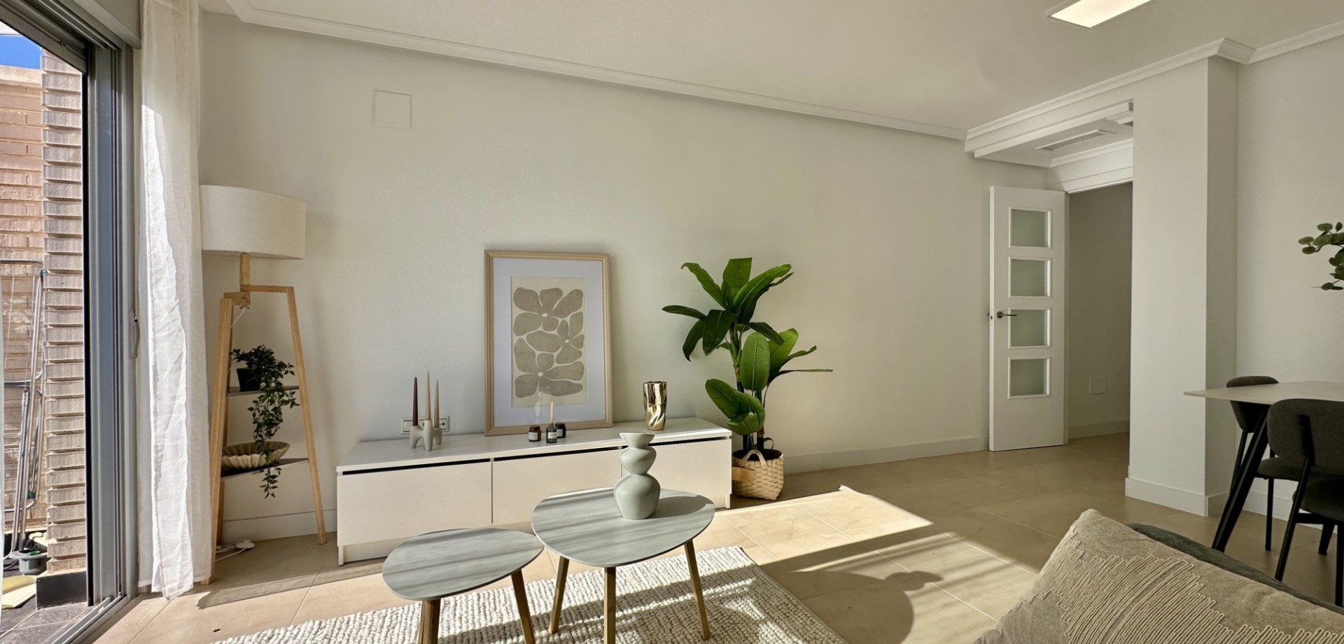 For sale - 3 Bedroom 2 Bathroom Apartment in Torrevieja - Torrevieja  - Costa Blanca (Alicante)