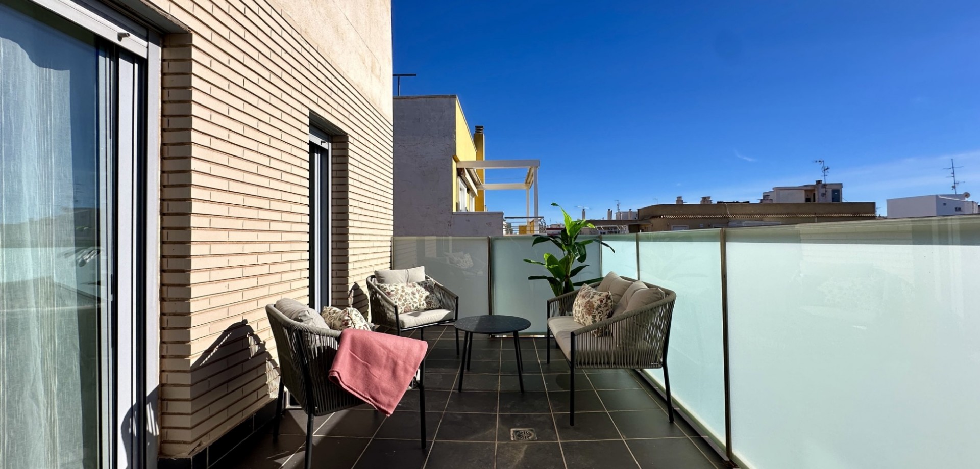 For sale - 3 Bedroom 2 Bathroom Apartment in Torrevieja - Torrevieja  - Costa Blanca (Alicante)