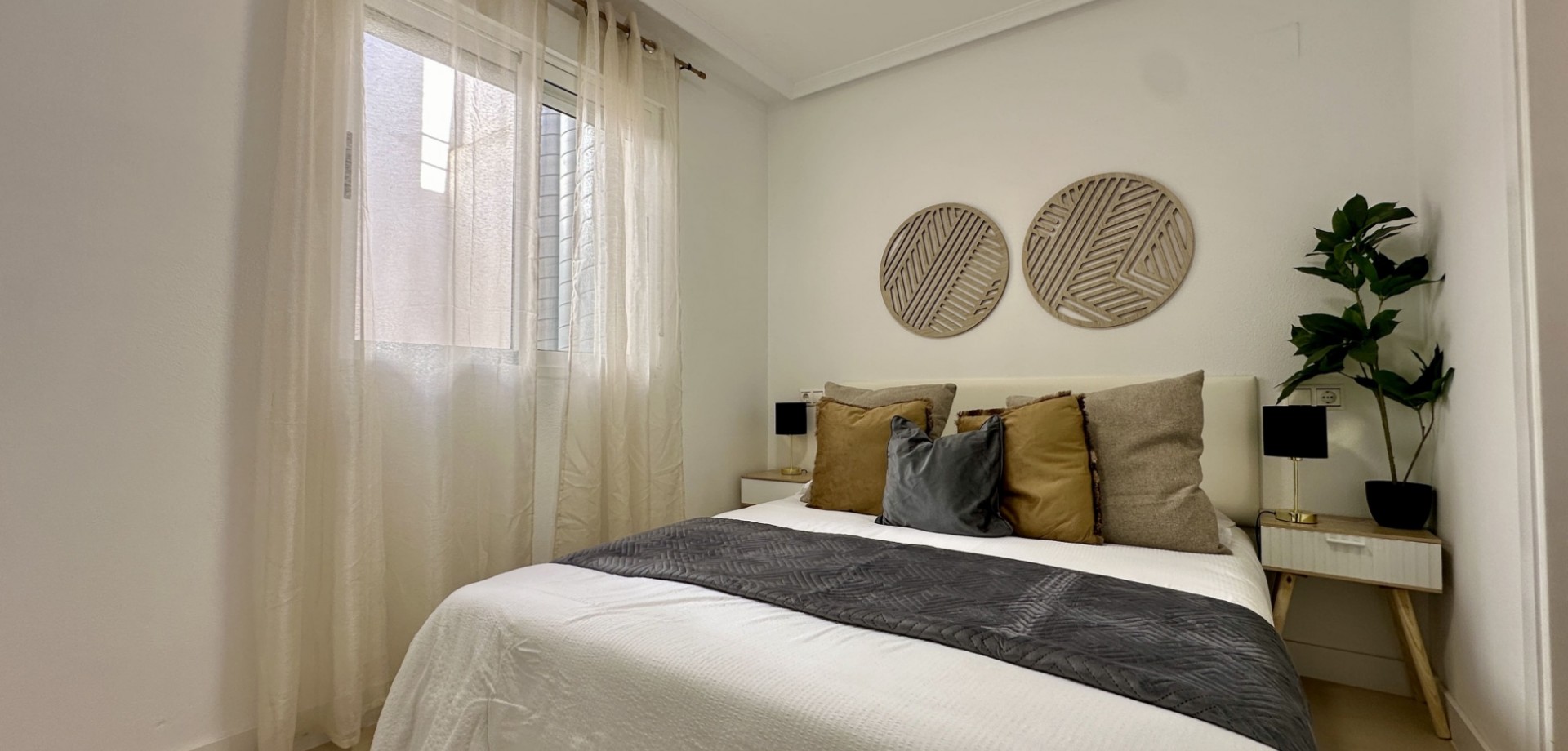 For sale - 3 Bedroom 2 Bathroom Apartment in Torrevieja - Torrevieja  - Costa Blanca (Alicante)