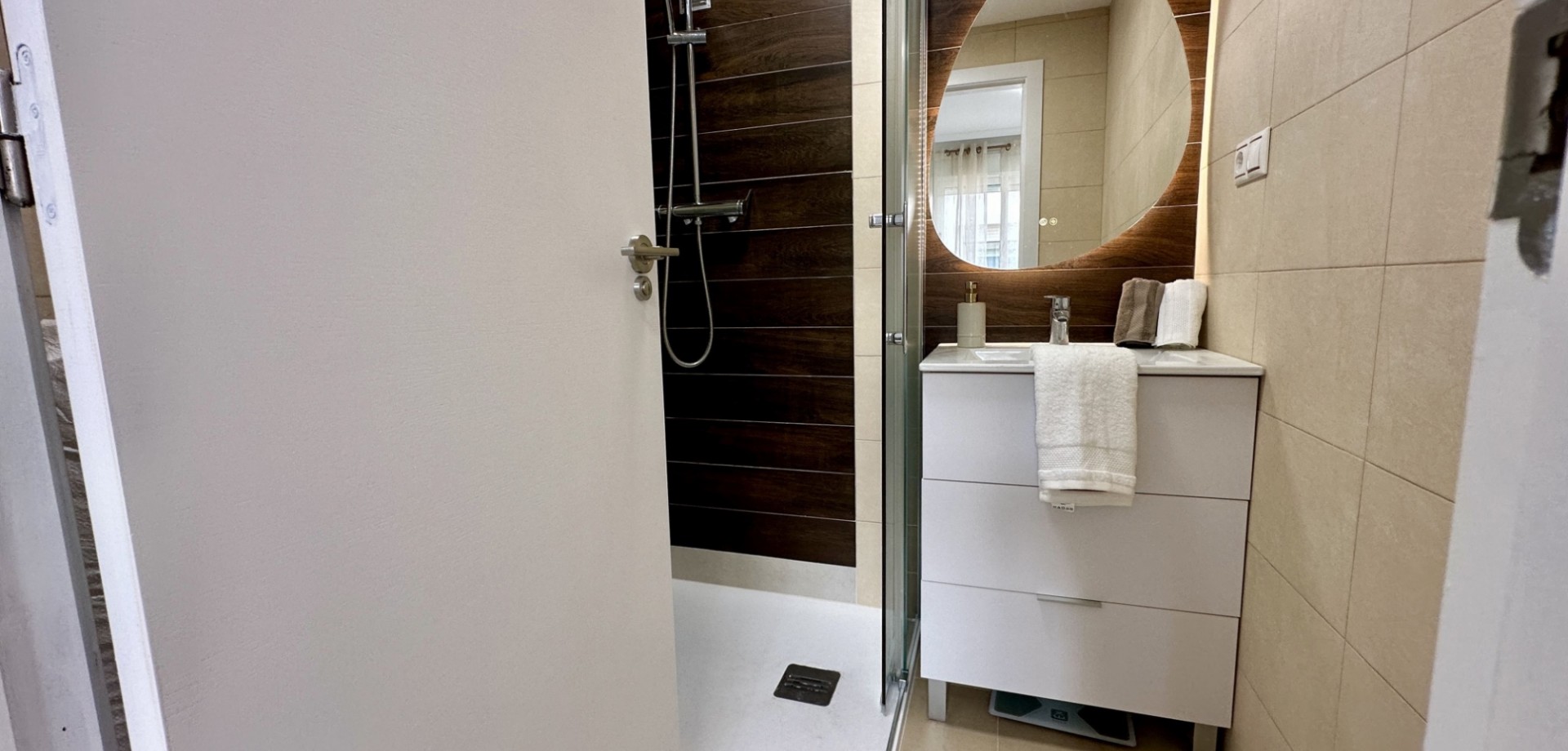 For sale - 3 Bedroom 2 Bathroom Apartment in Torrevieja - Torrevieja  - Costa Blanca (Alicante)