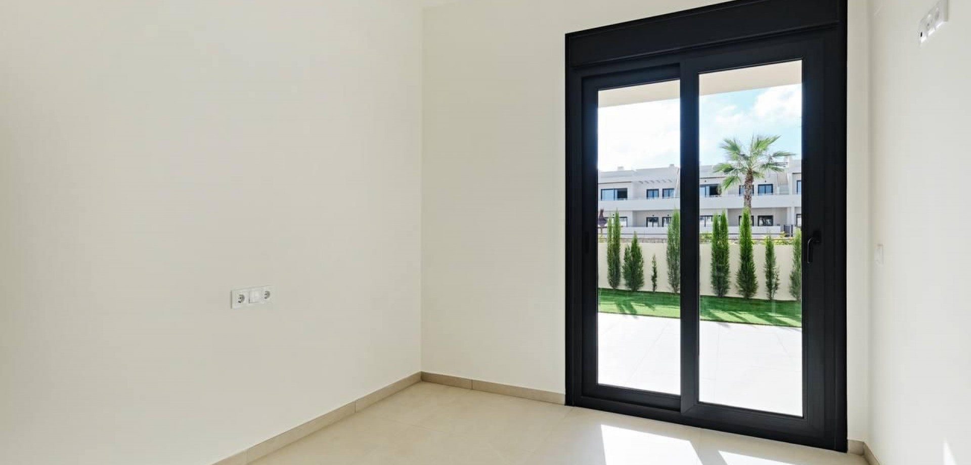 For sale - 2 Bedroom 2 Bathroom Apartment in Torrevieja - La Veleta  - Alicante