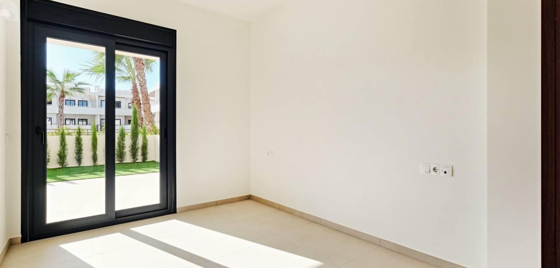 For sale - 2 Bedroom 2 Bathroom Apartment in Torrevieja - La Veleta  - Alicante