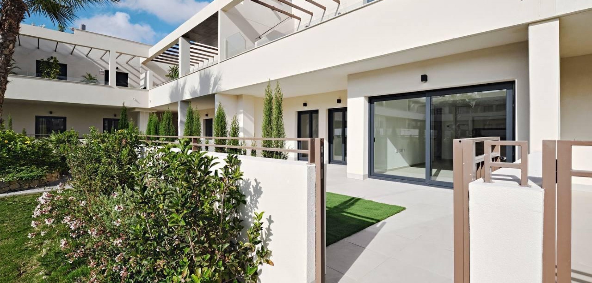 For sale - 2 Bedroom 2 Bathroom Apartment in Torrevieja - La Veleta  - Alicante