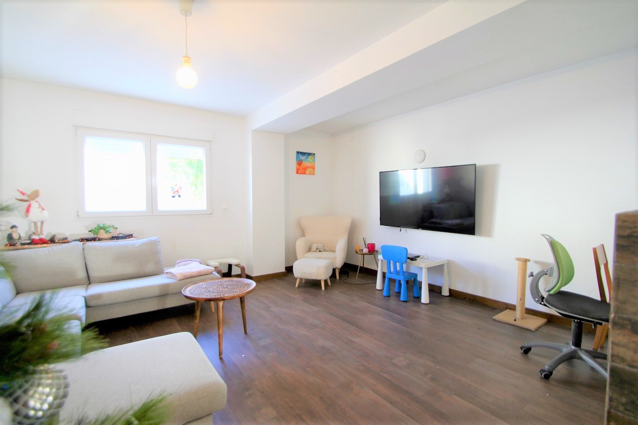 For sale - 3 Bedroom 3 Bathroom Villa in Quesada -  - Alicante