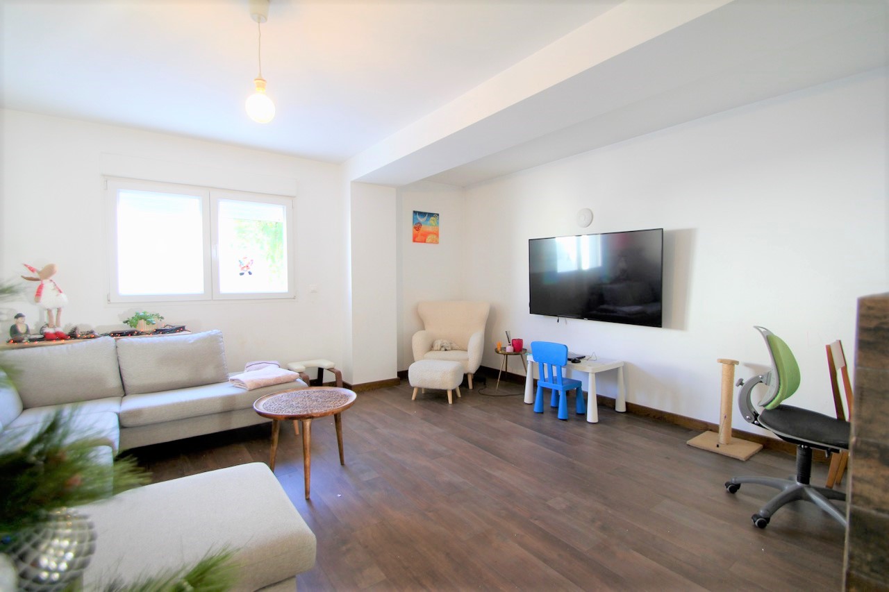 For sale - 3 Bedroom 3 Bathroom Villa in Quesada -  - Alicante