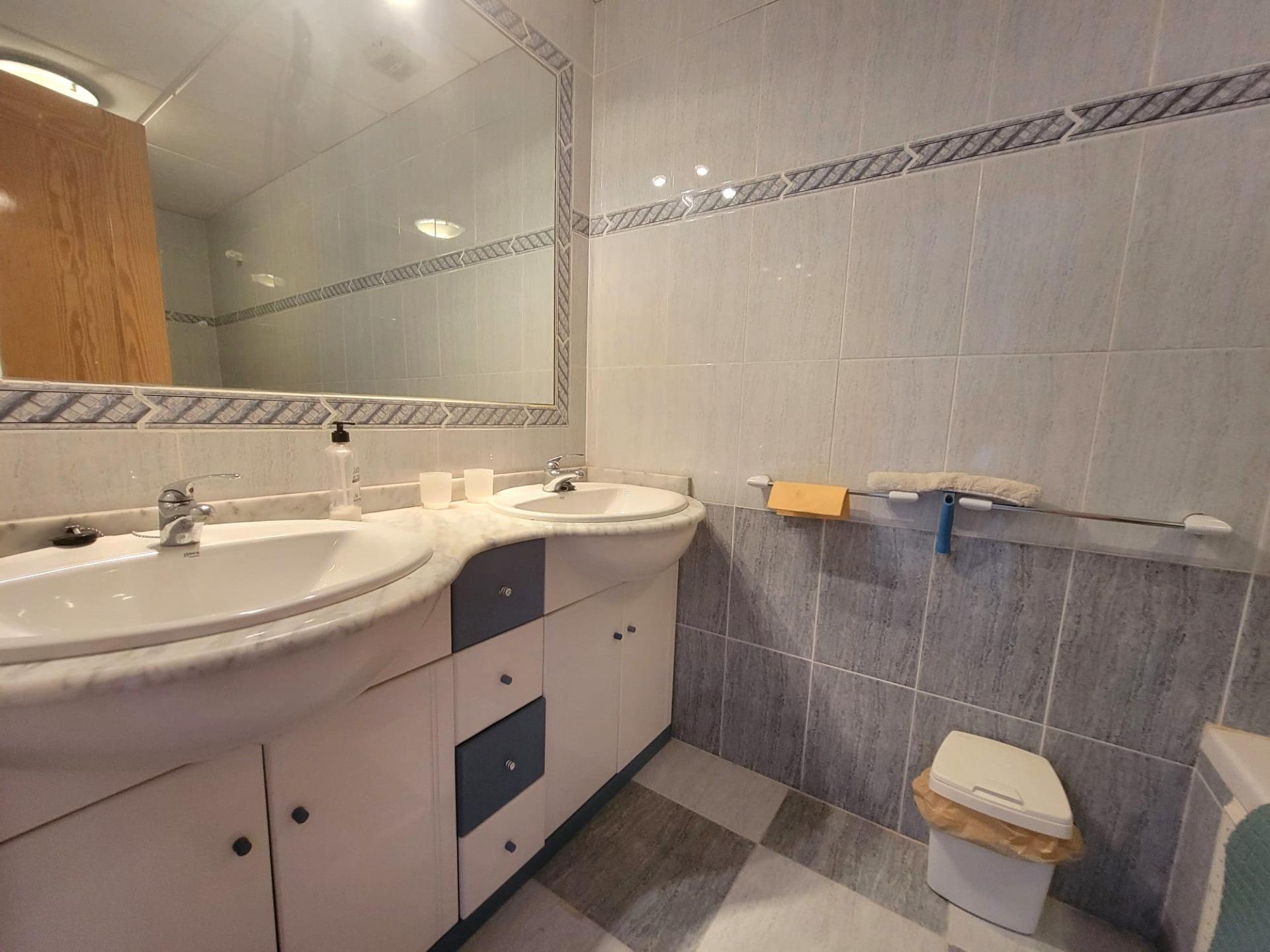 For sale - 3 Bedroom 3 Bathroom Town House in Playa Flamenca - Playa Flamenca  - Alicante