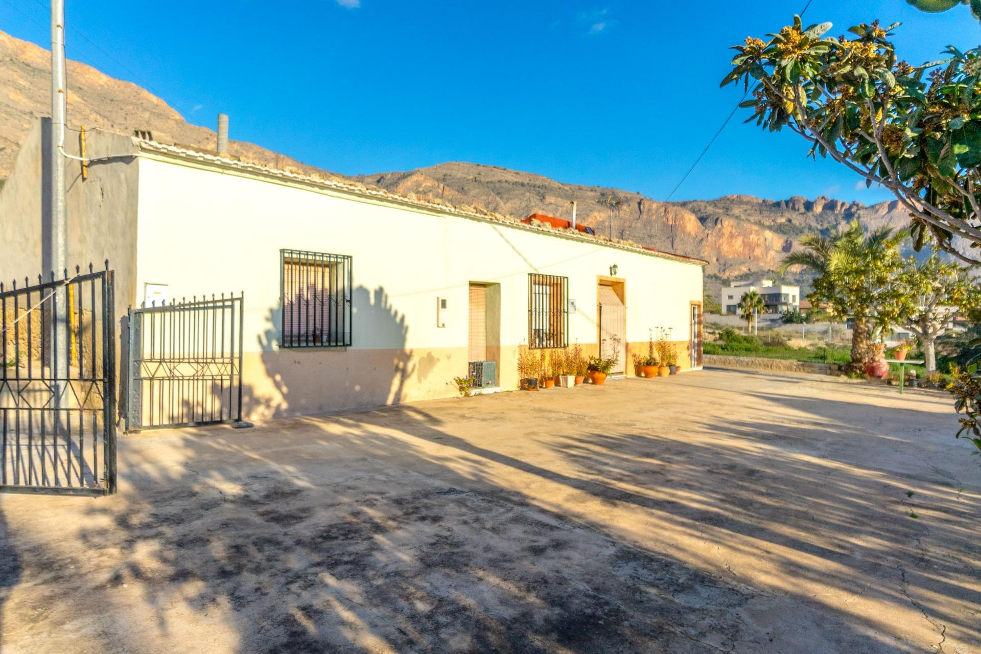 For sale - 4 Bedroom 2 Bathroom Finca in Orihuela - Raiguero De Bonanza  - Alicante