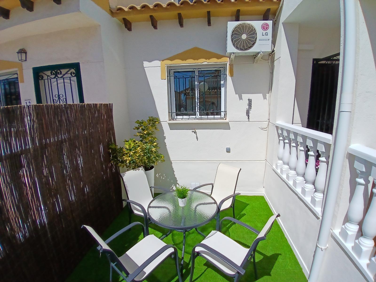 For sale - 3 Bedroom 2 Bathroom Town House in Orihuela Costa - Los Balcones  - Alicante