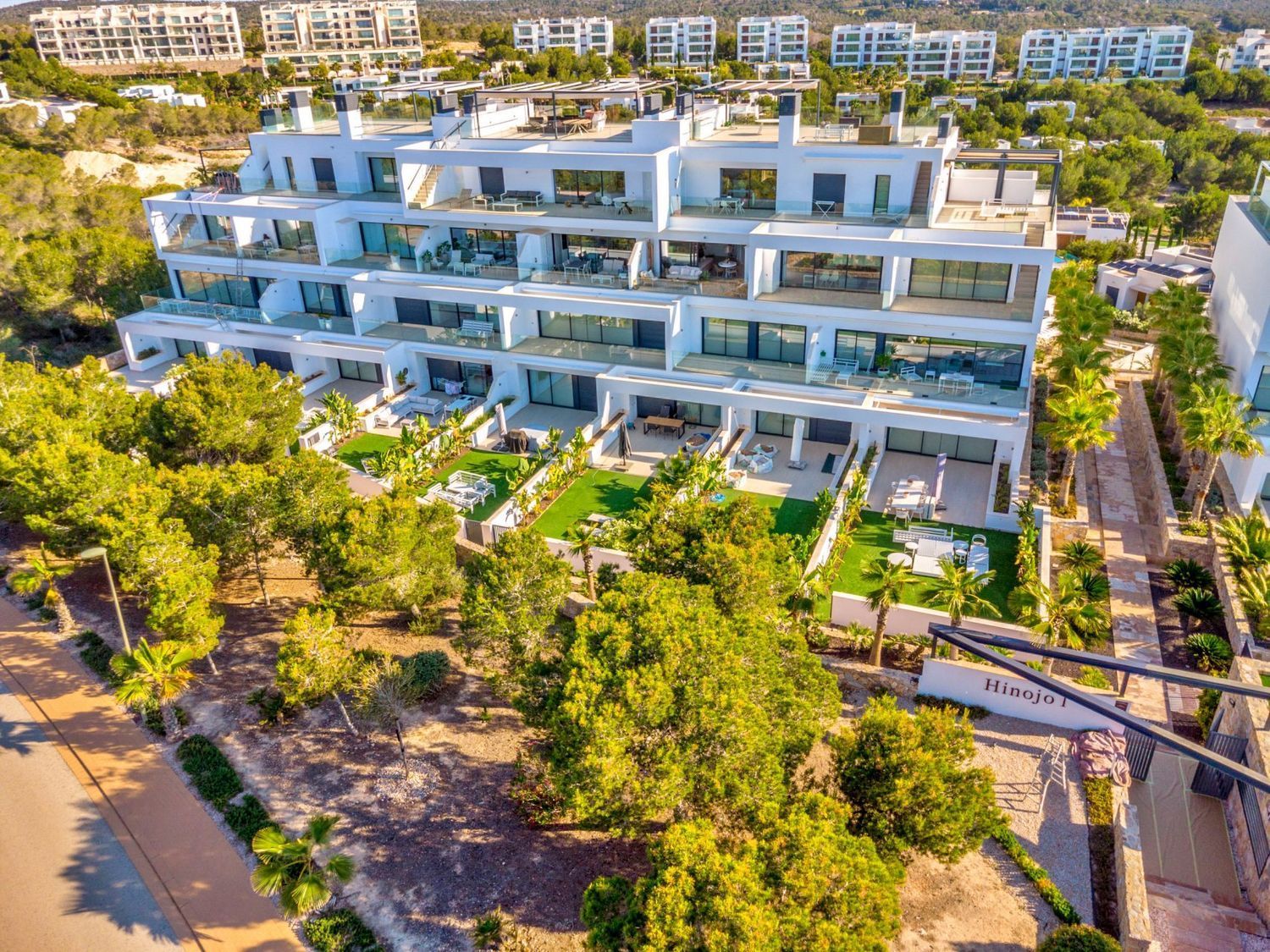 For sale - 2 Bedroom 2 Bathroom Apartment in Orihuela - Las Colinas Golf  - Alicante