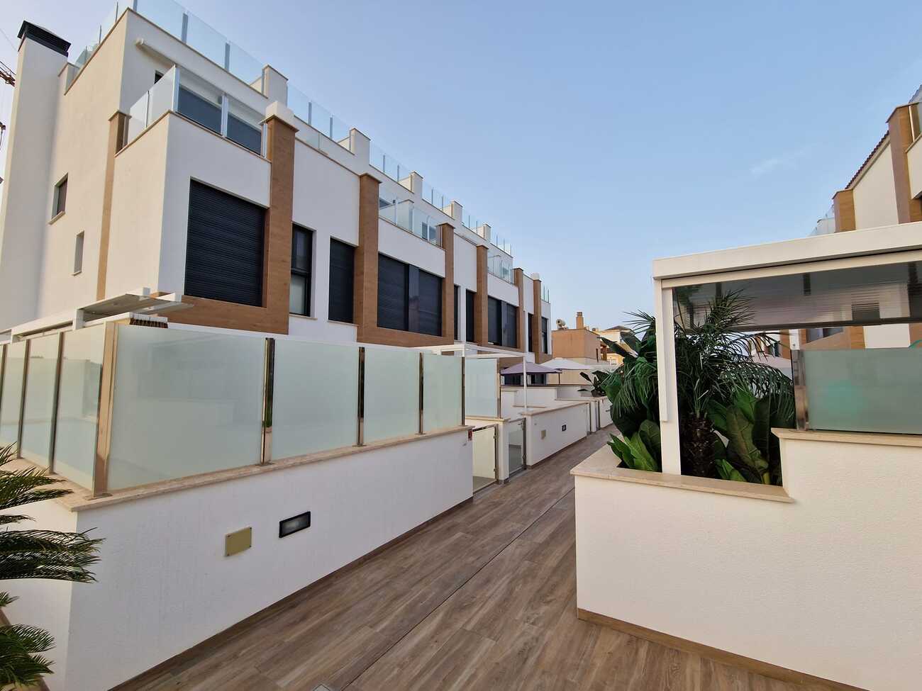 For sale - 3 Bedroom 2 Bathroom Town House in Guardamar del Segura - ELS SECONS  - Alicante