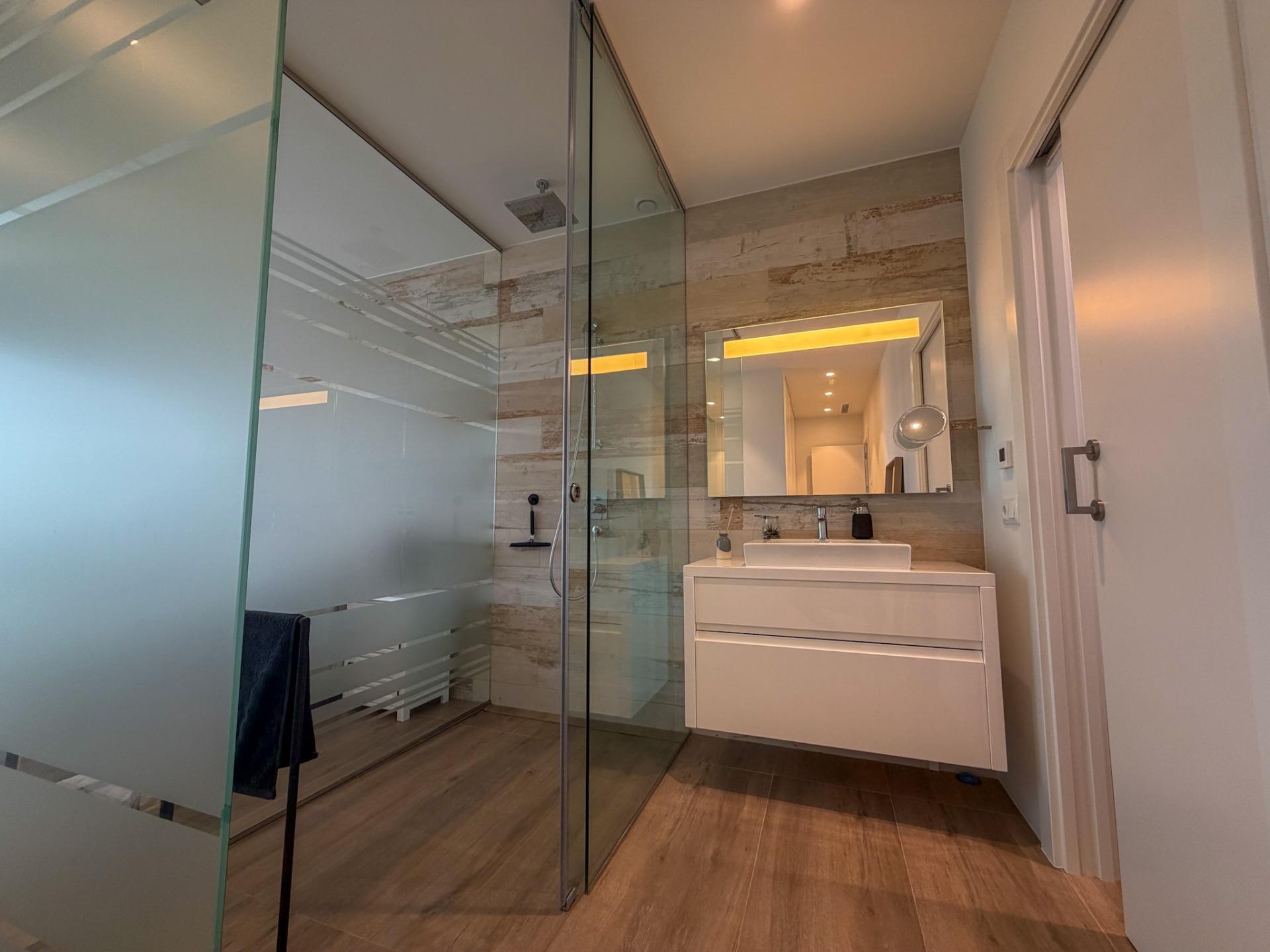 For sale - 3 Bedroom 2 Bathroom Apartment in Orihuela - Las Colinas Golf  - Alicante