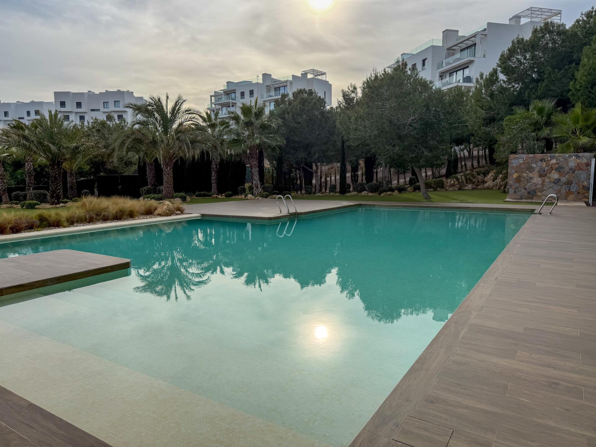 For sale - 3 Bedroom 2 Bathroom Apartment in Orihuela - Las Colinas Golf  - Alicante