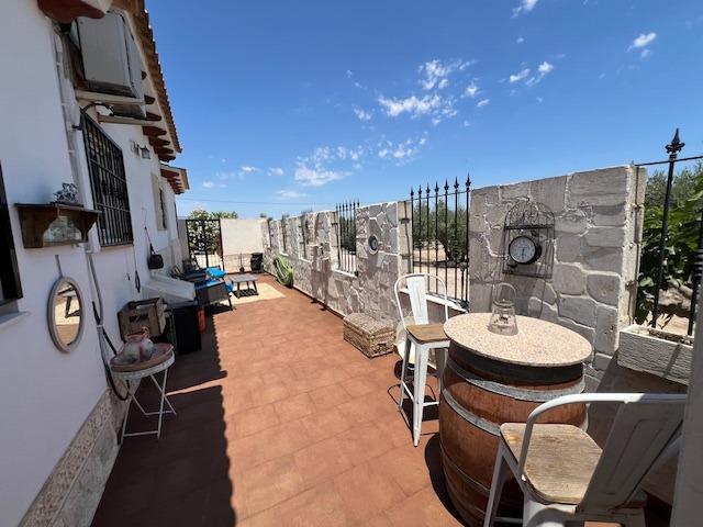 For sale - 3 Bedroom 4 Bathroom Villa in Dolores - Comunidad Valenciana  - Alicante
