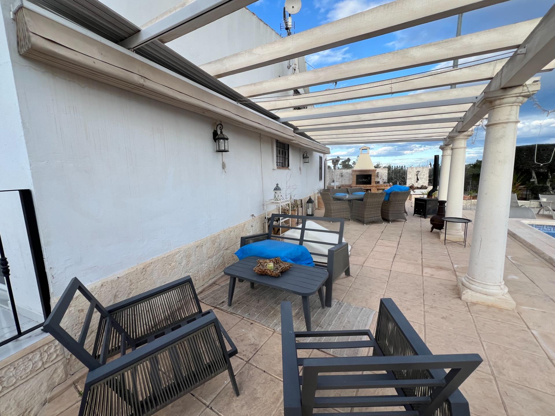 For sale - 3 Bedroom 4 Bathroom Villa in Dolores - Comunidad Valenciana  - Alicante