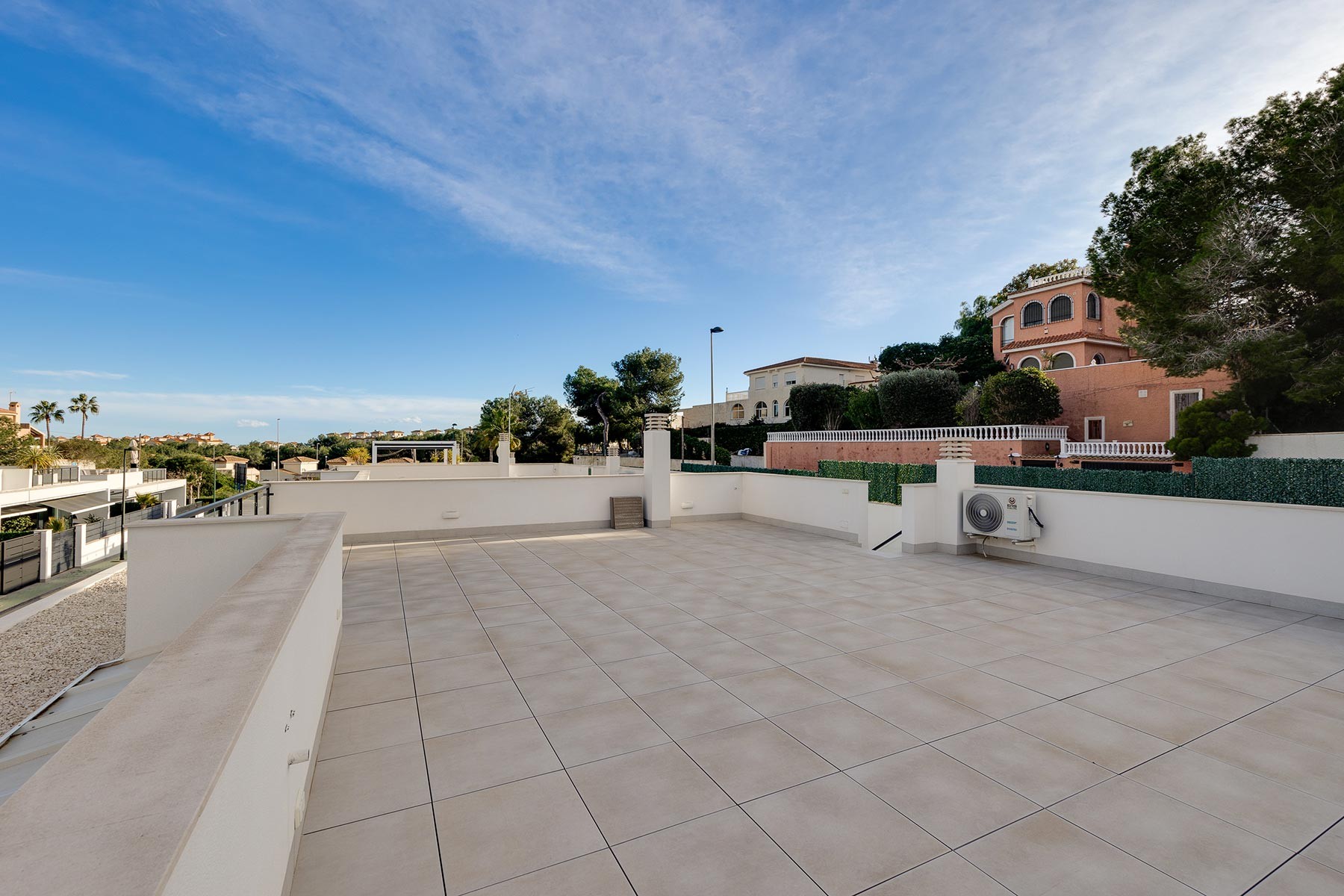 For sale - 3 Bedroom 2 Bathroom Villa in Pinar de Campoverde - Inland  - Alicante