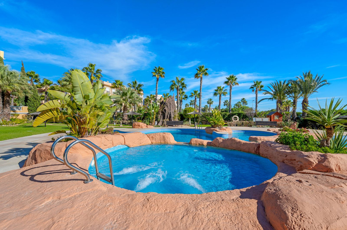 For sale - 2 Bedroom 2 Bathroom Apartment in Cabo Roig - Costa Blanca  - Alicante