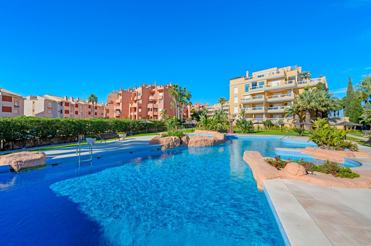 For sale - 2 Bedroom 2 Bathroom Apartment in Cabo Roig - Costa Blanca  - Alicante