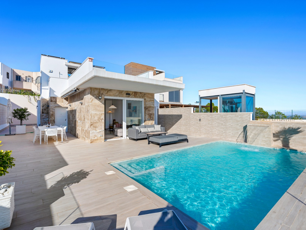 3 Bedroom 2 Bathroom Villa in San Miguel de Salinas