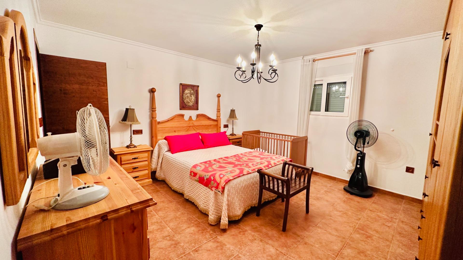 For sale - 5 Bedroom 3 Bathroom Villa in Orihuela - Urb. Montepinar  - Alicante