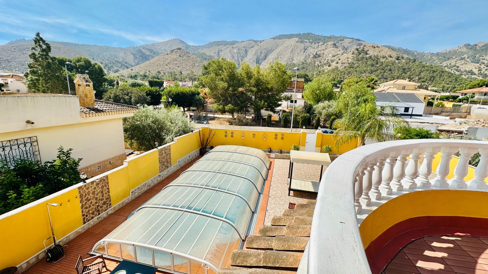For sale - 5 Bedroom 3 Bathroom Villa in Orihuela - Urb. Montepinar  - Alicante