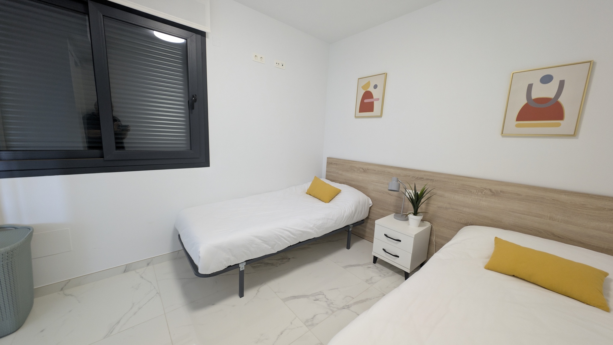 Sold - SOLD-2 Bedroom 2 Bathroom Top Floor Corner Apartment in Villamartin - Amanecer VI - Alicante