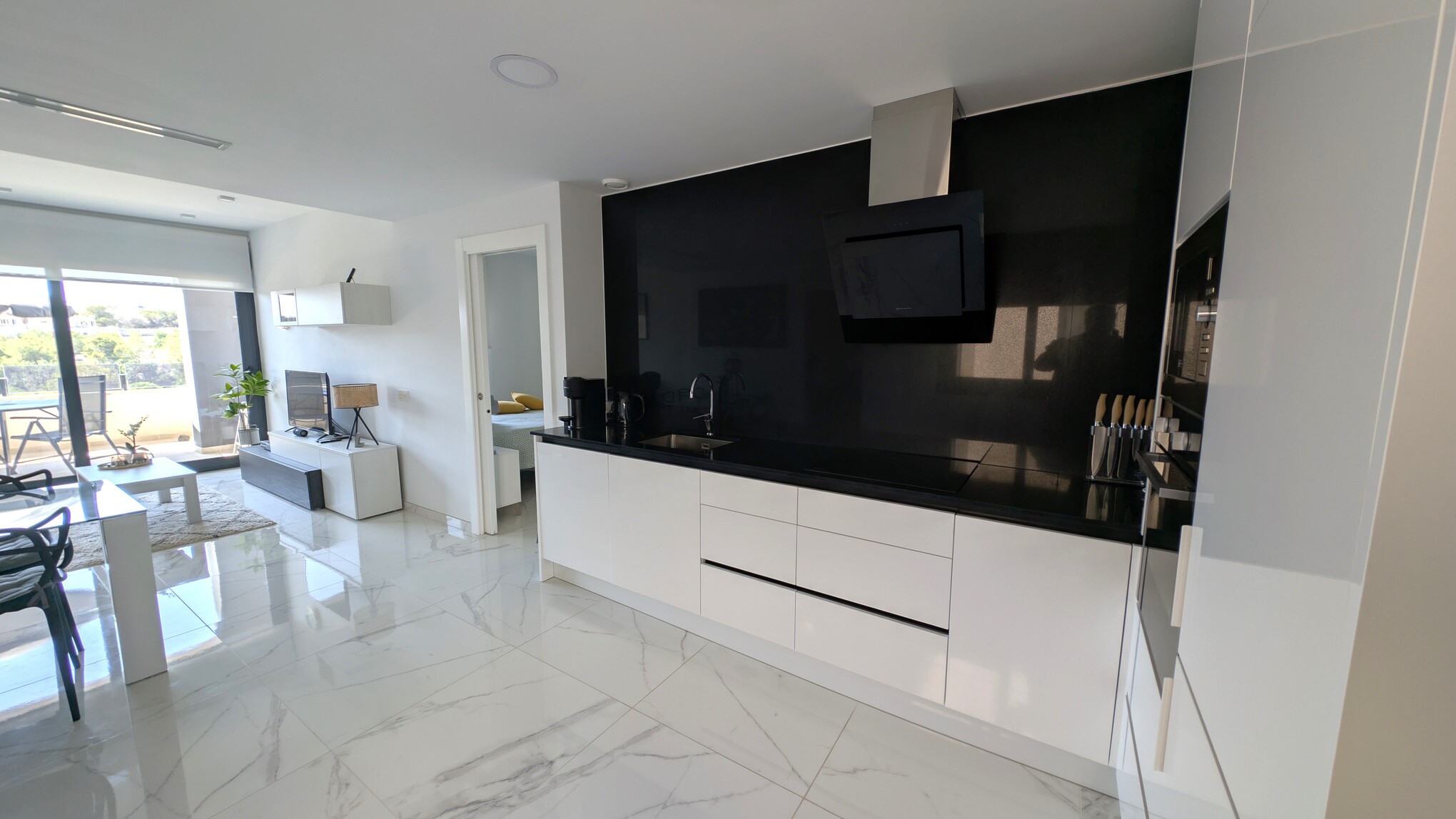 Sold - SOLD-2 Bedroom 2 Bathroom Top Floor Corner Apartment in Villamartin - Amanecer VI - Alicante