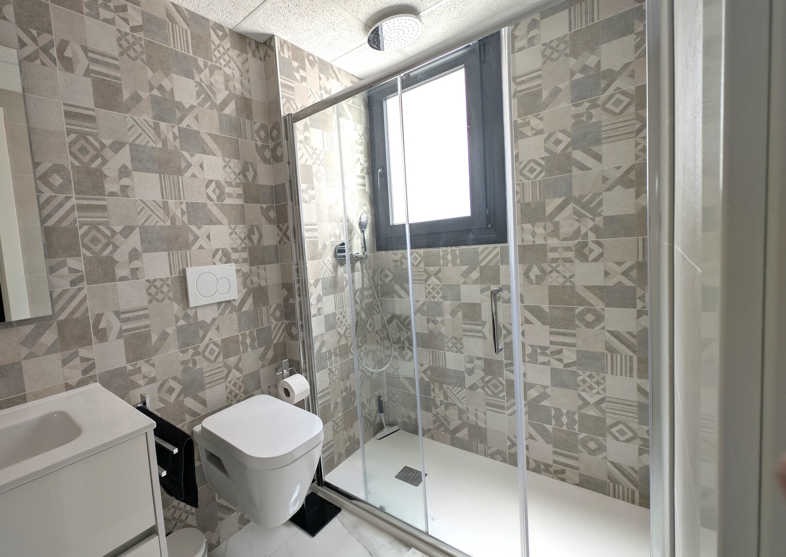 Sold - SOLD-2 Bedroom 2 Bathroom Top Floor Corner Apartment in Villamartin - Amanecer VI - Alicante