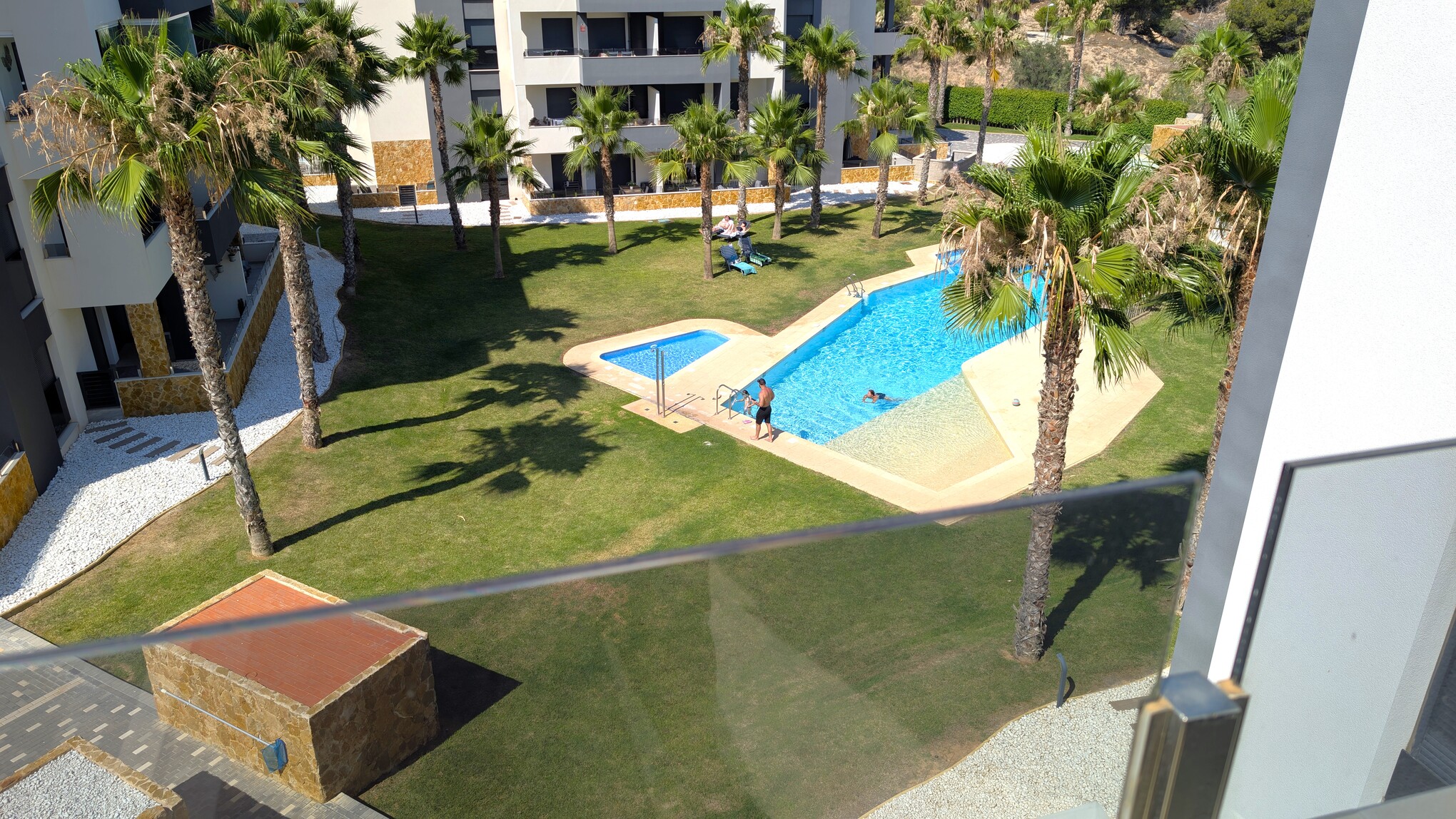 Sold - SOLD-2 Bedroom 2 Bathroom Top Floor Corner Apartment in Villamartin - Amanecer VI - Alicante