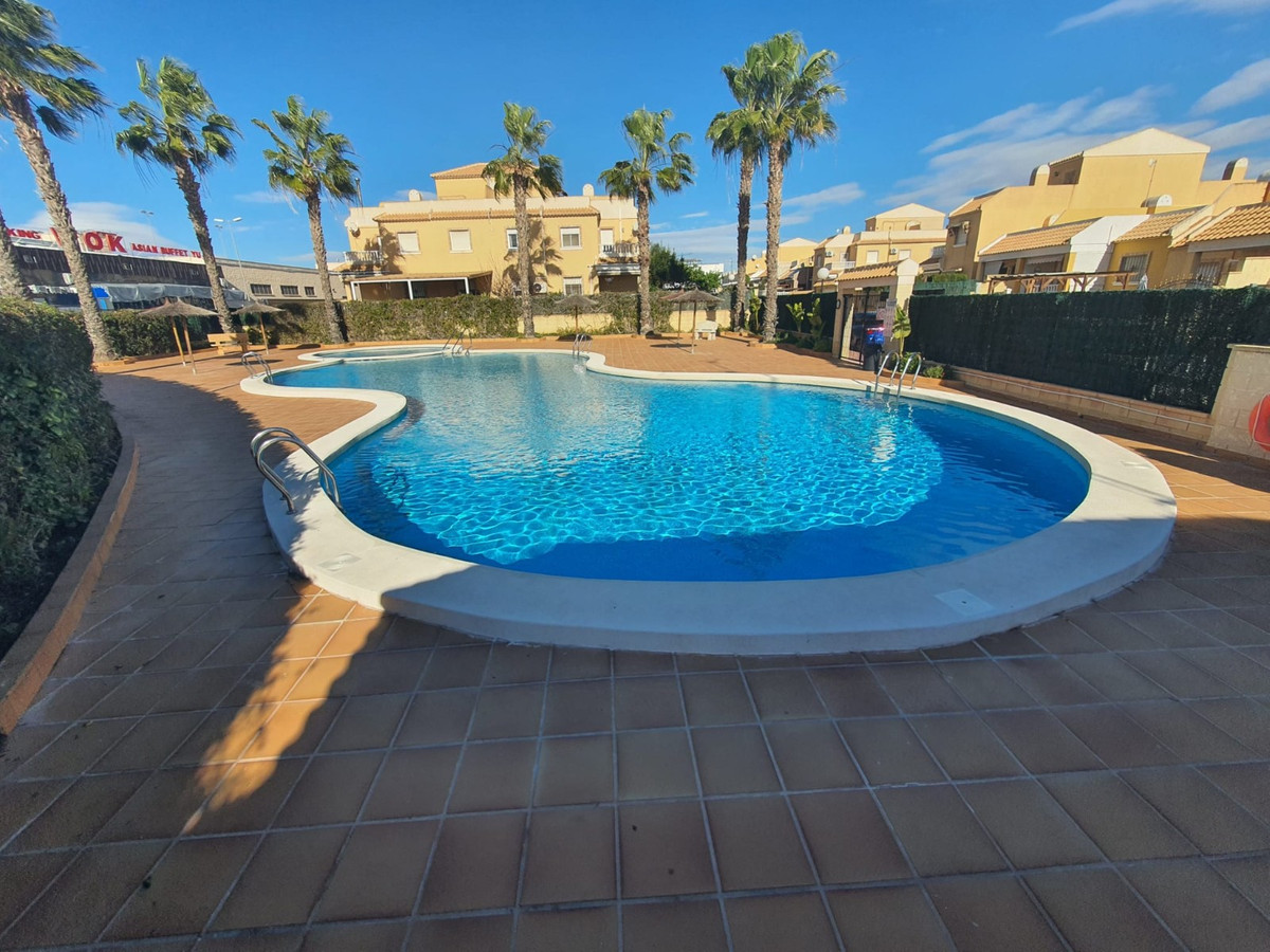 For sale - 3 Bedroom 2 Bathroom Townhouse in Ciudad Quesada - Rojales Centro  - Alicante