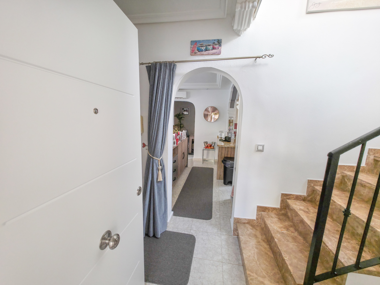 For sale - 3 Bedroom 2 Bathroom Villa in Villamartin - , Villamartin, Alicante, Spain - Alicante