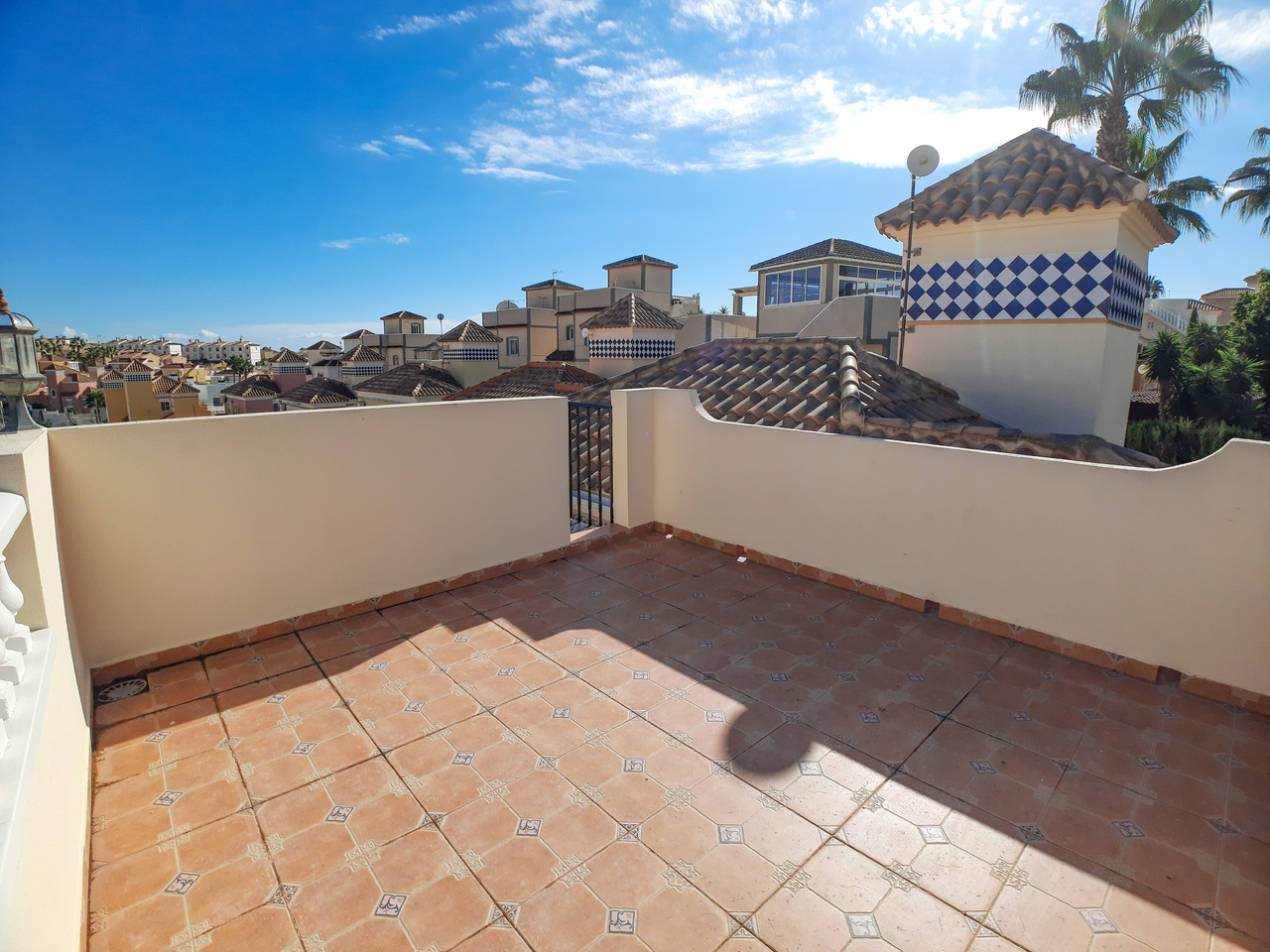 For sale - 3 Bedroom 2 Bathroom Villa in Villamartin - , Villamartin, Alicante, Spain - Alicante