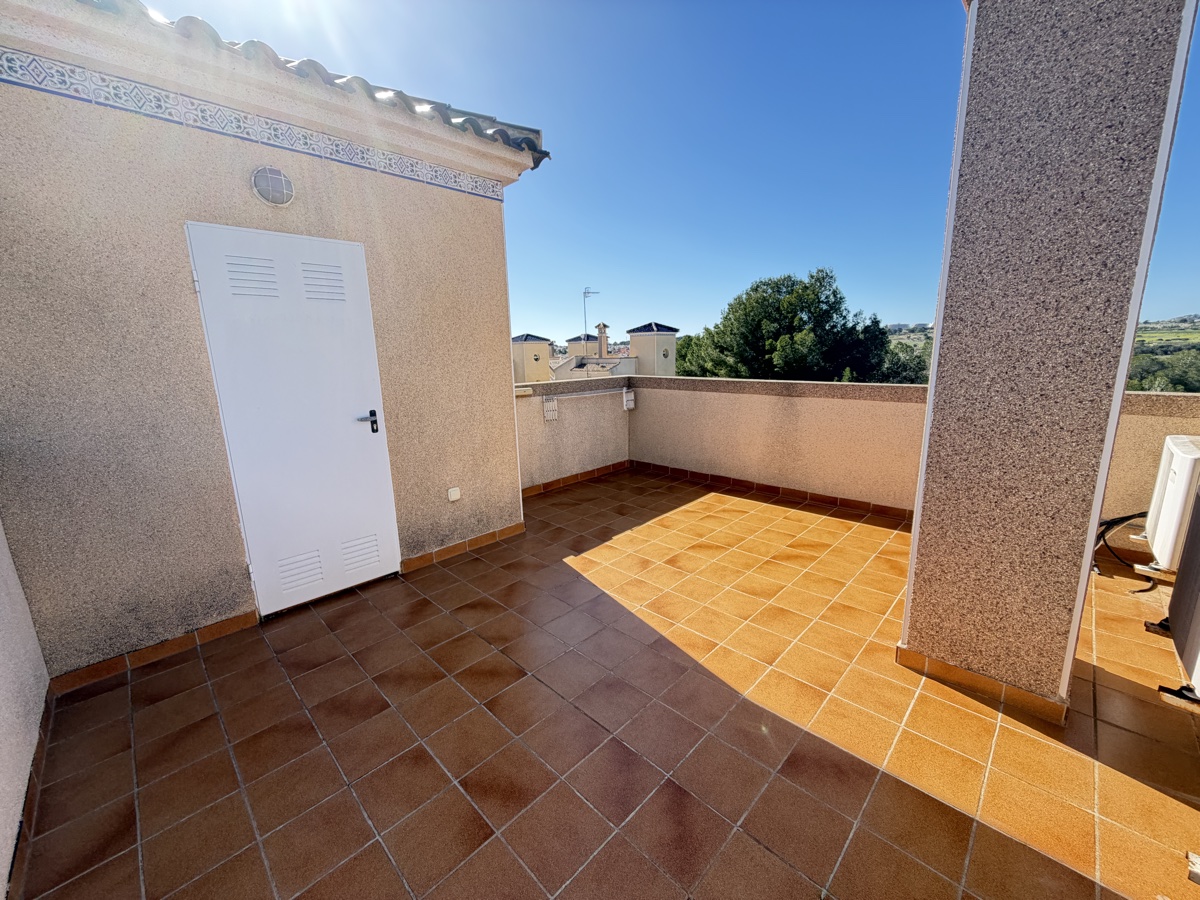 For sale - 3 Bedroom 2 Bathroom Villa in Villamartin - , Villamartin, Alicante, Spain - Alicante