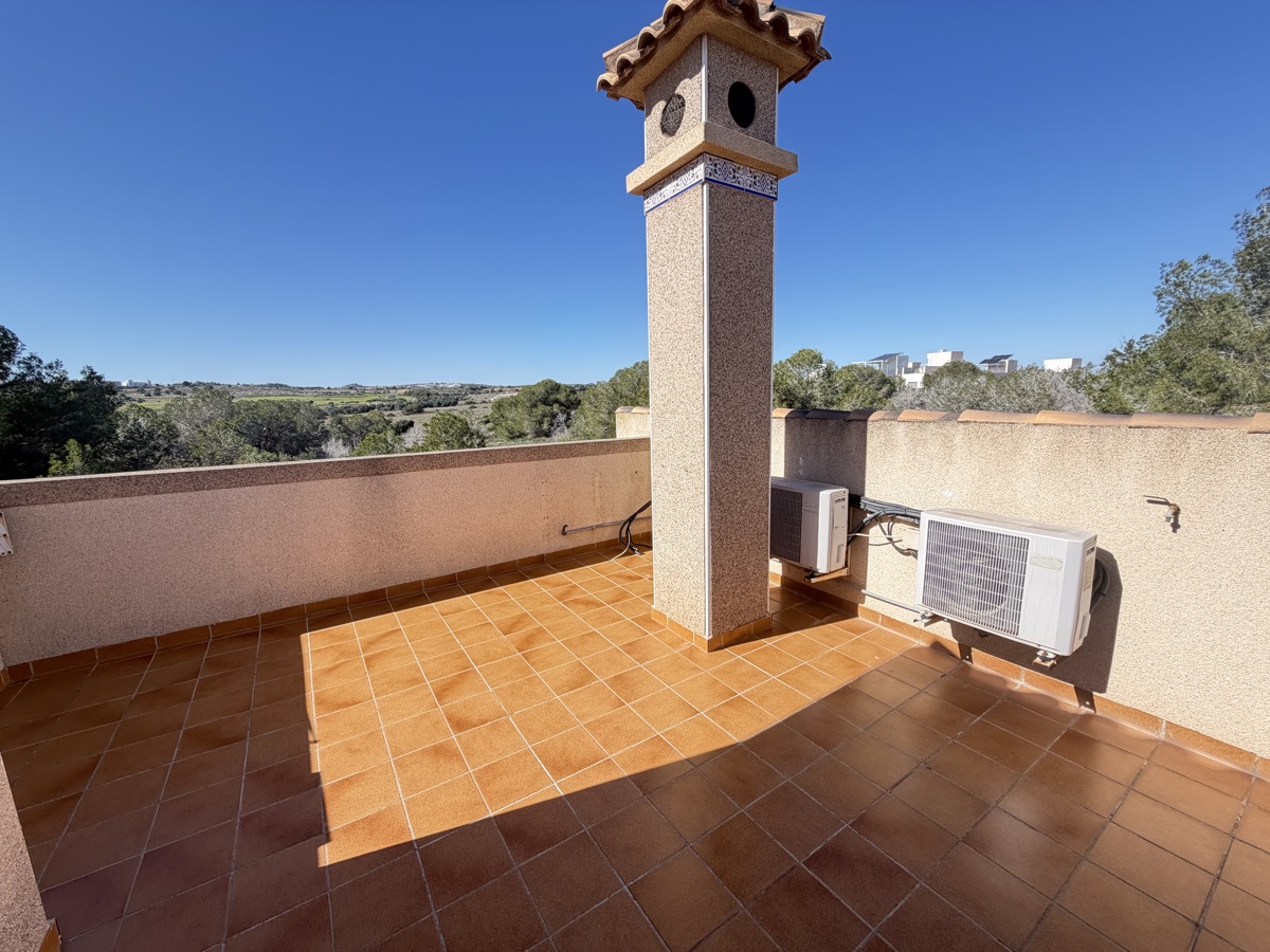 For sale - 3 Bedroom 2 Bathroom Villa in Villamartin - , Villamartin, Alicante, Spain - Alicante