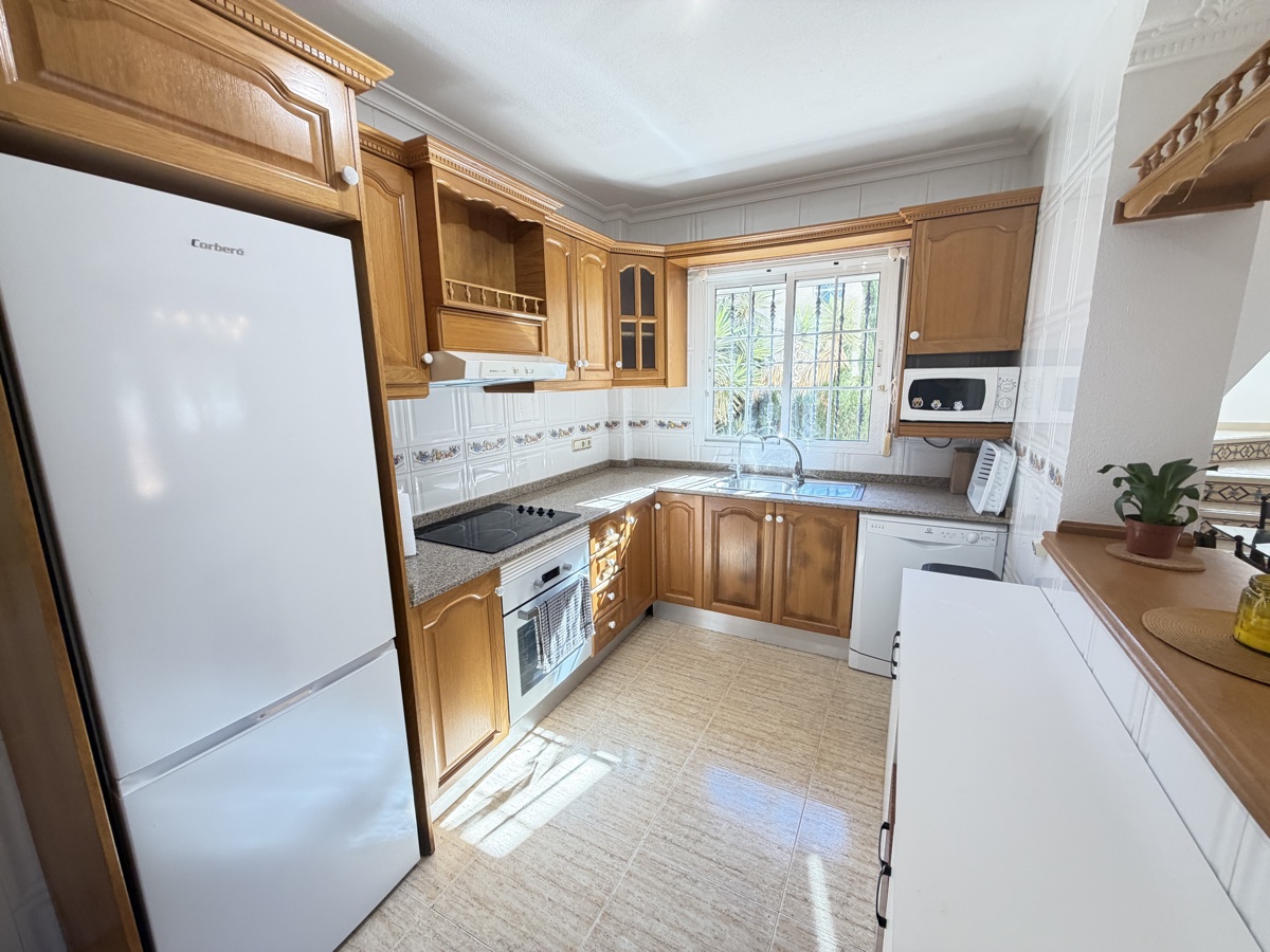 For sale - 3 Bedroom 2 Bathroom Villa in Villamartin - , Villamartin, Alicante, Spain - Alicante