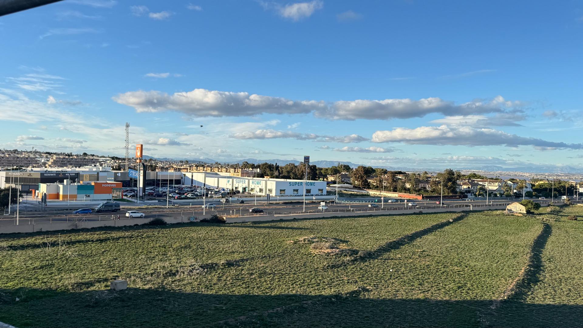 For sale - 2 Bedroom 1 Bathroom Apartment in Punta Prima - Punta Prima  - Alicante