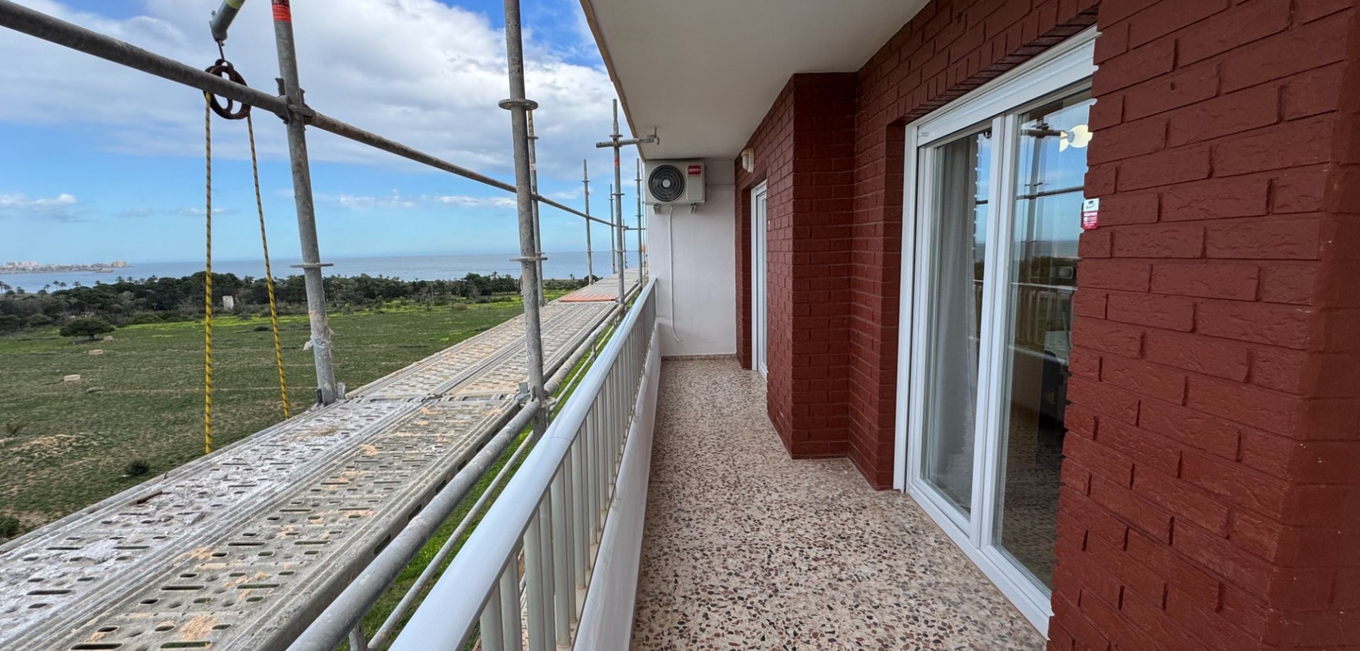 For sale - 2 Bedroom 1 Bathroom Apartment in Orihuela Costa - Punta Prima  - Costa Blanca (Alicante)