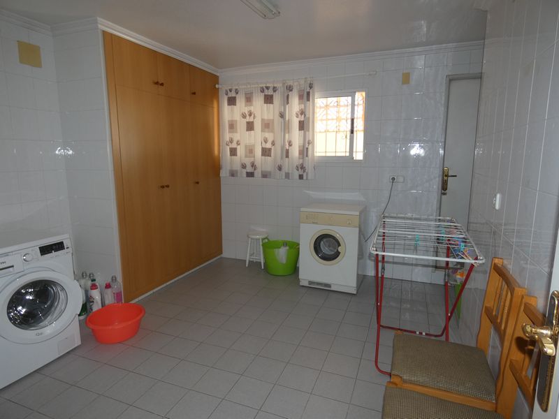 For sale - 4 Bedroom 4 Bathroom Villa in Almoradi - Inland  - Alicante